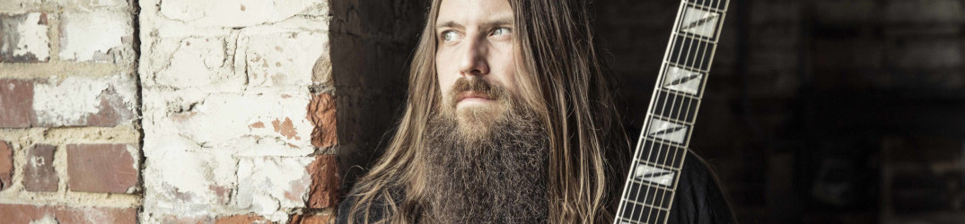 Mark Morton (Lamb of God): online il lyric video di “Cross Off” (feat. Chester Bennington)